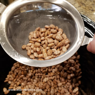 Love this easy, slow cooker pinto beans recipe that's healthy and budget-friendly too.
